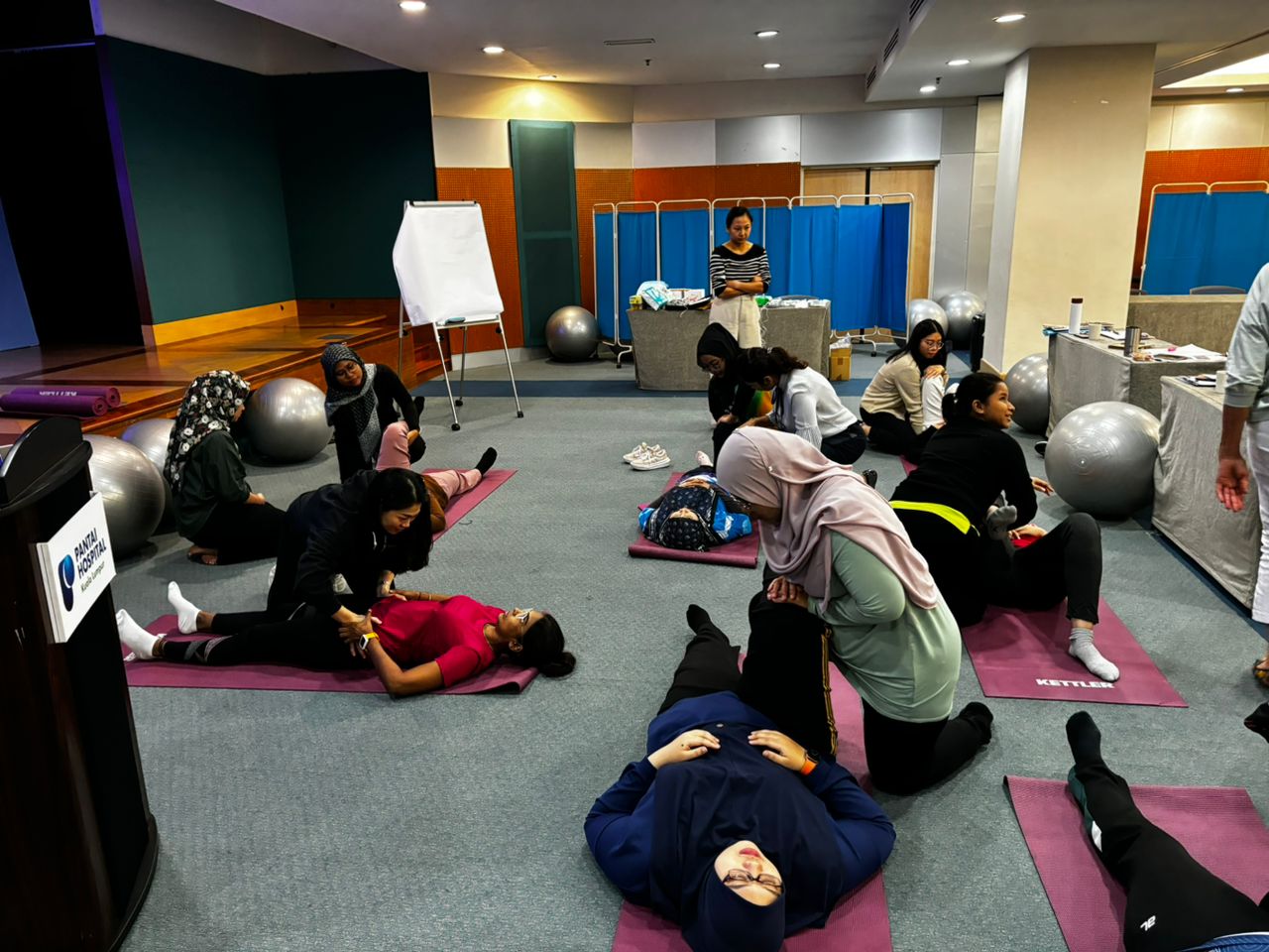 Why Physiotherapy is a Better Choice for Pain Management than Pain Pills